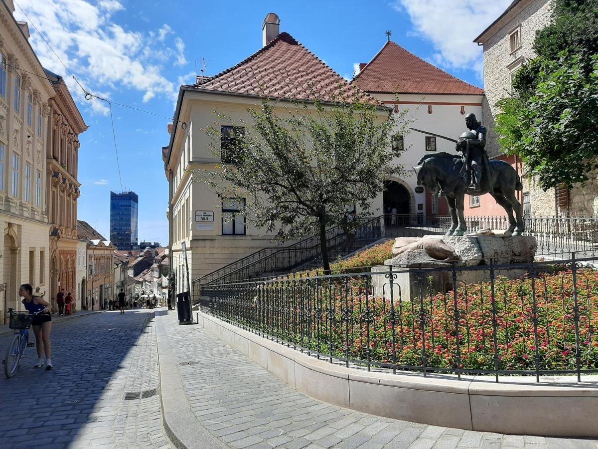 Apartment Azalea Zagreb Exterior foto